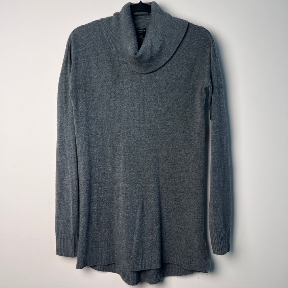 Madison Lilly Gray Cowl Neck Long Sleeve Flowing Sweater Woman’s small